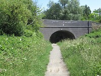 Onder de brug door