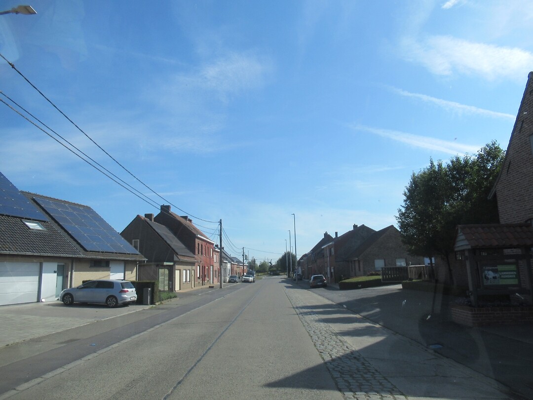 Eerst nog wat door dorpjes