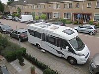 De camper staat voor de deur en morgen vertrekken we.