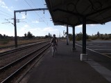 op het station