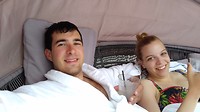 Chillen aan het zwembad