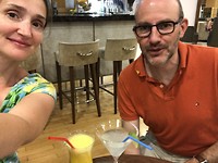Genieten van de bingo prijs: wellness smoothie (vers maar flauw) en Margarita ( te weinig alcohol)