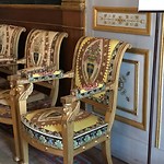 prachtige verfijnde stoelen in Empire stijl.