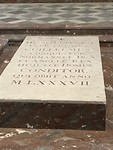 graf van willem de veroveraar, slechts nog een been, werd door protestanten geplunderd