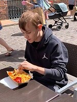 Arthur mit currywurst