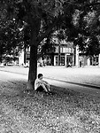 Marie maakt een foto van Arthur