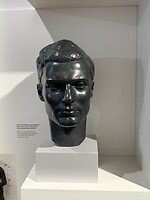 Een buste van Von Stauffenberg