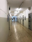 De gangen van het bijgebouw van Hohenschonhaus