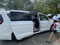 Onze chrysler pacifica met plaat uit Florida