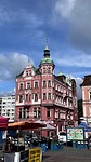 Mooie gebouwen aan het plein