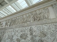 Relief van ara pacis