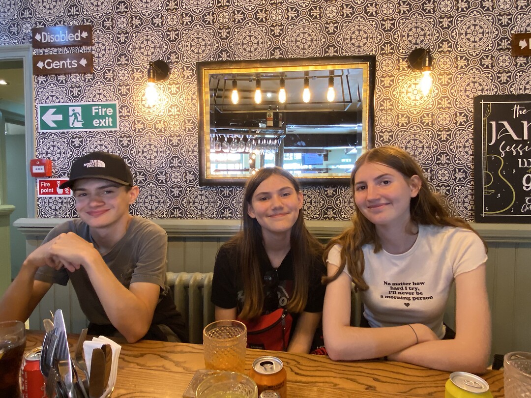 Pub kids