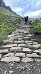 Bergop en veel trappen