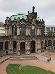 “Zwinger”