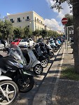 Vespa’s genoeg hier.