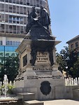Isabel la católica y Cristóbal Colón.