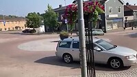 Zaterdagmiddag vertier van de plaatselijke jeugd.