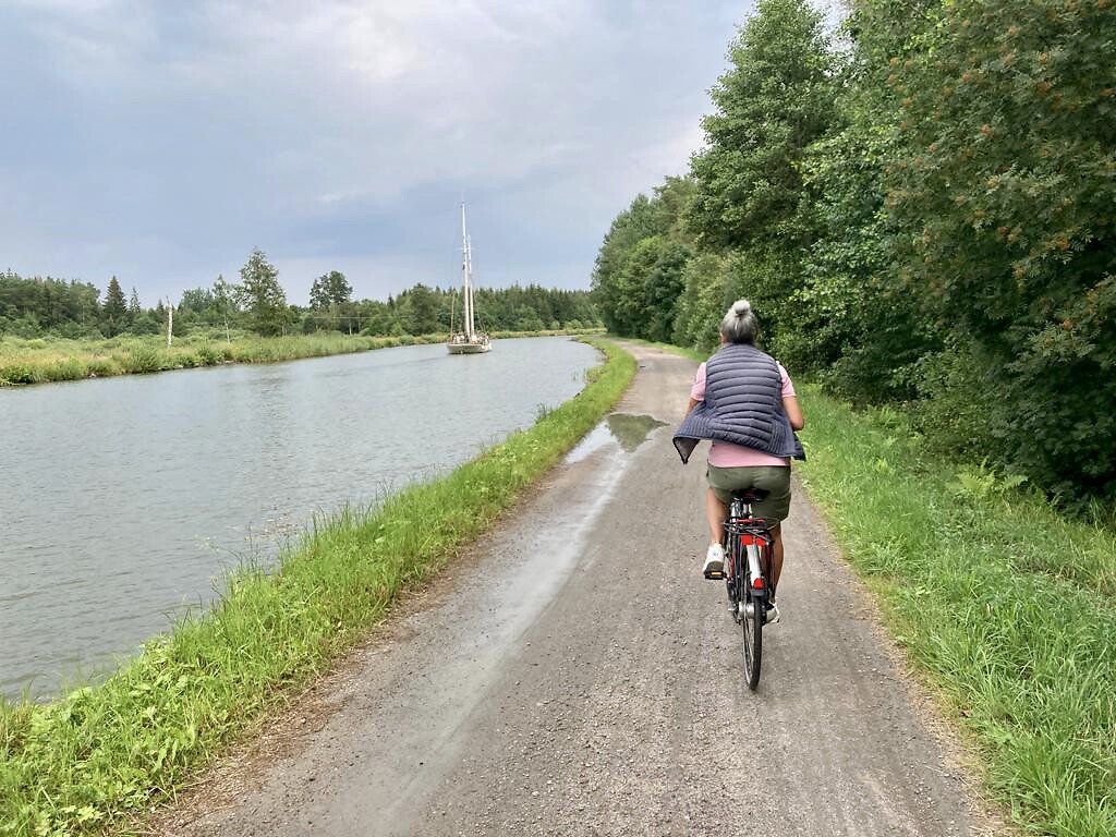 Fitsen langs Göta kanaal.
