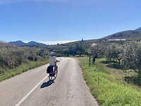 Fietstochtje mét helm.