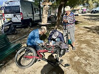 Eerst band plakken dan pas fietsen.