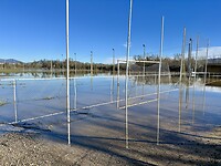 Voetbalveld beetje nat geregend.