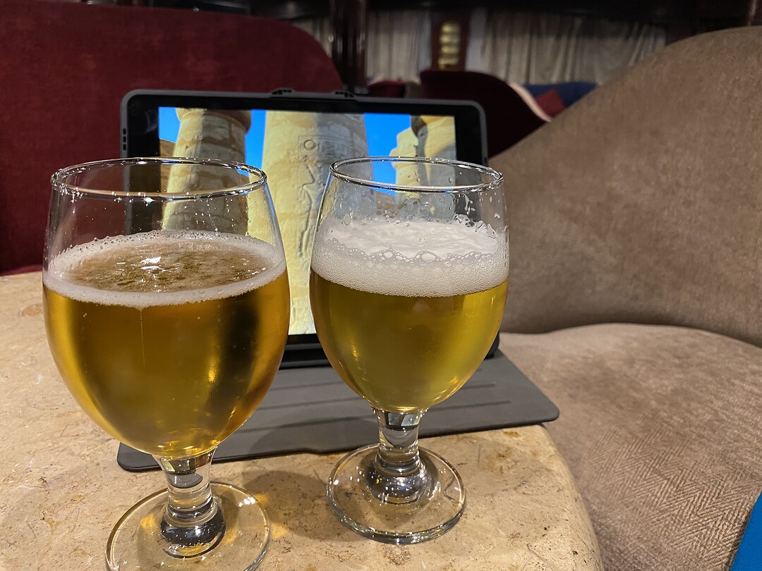 🥵🍻😋