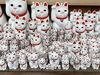 Maneki-neko