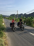 Wij ook een keer samen fietsend op de foto...