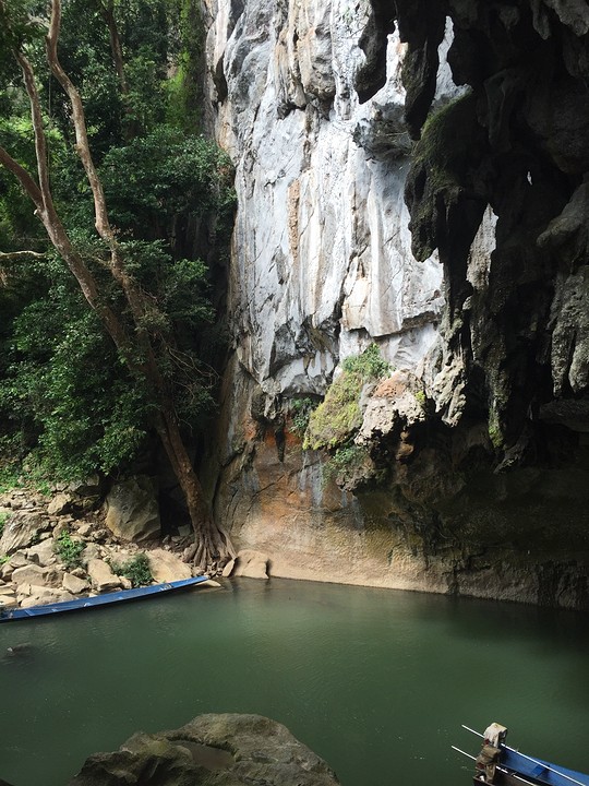 Kong Lor Caves