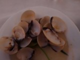 Clams with lemon grassimage
