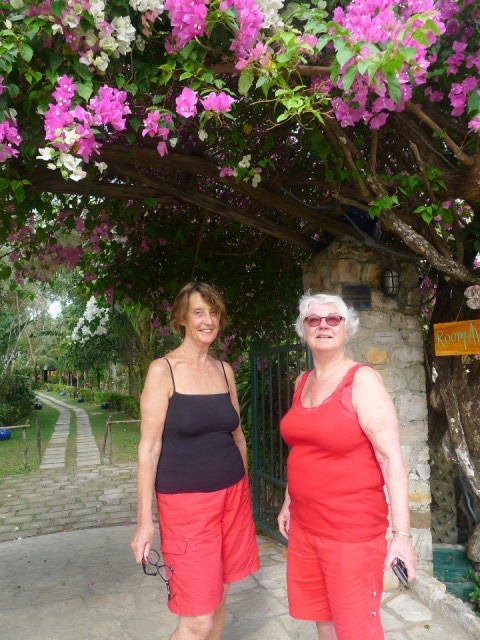 Entrance to Cassia village