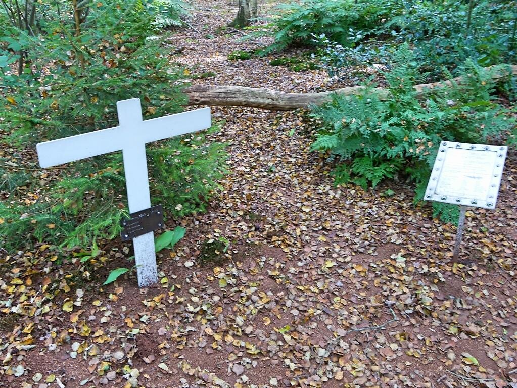 210921 oorlogsmonumentje