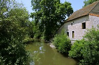 230608 watermolen Grosne