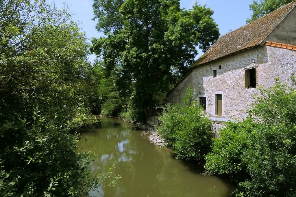 230608 watermolen Grosne