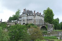 240514 château-Hôtel de ville achterkant