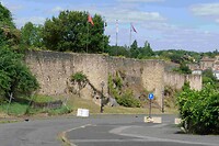 240821 Parthenay stadsmuren