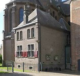 241007 Cuijk huis met kogelinslag