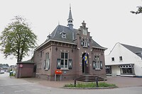 241008 Beers oude gemeentehuis