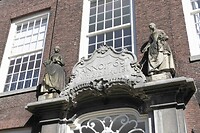 250331 Meisjeshuis