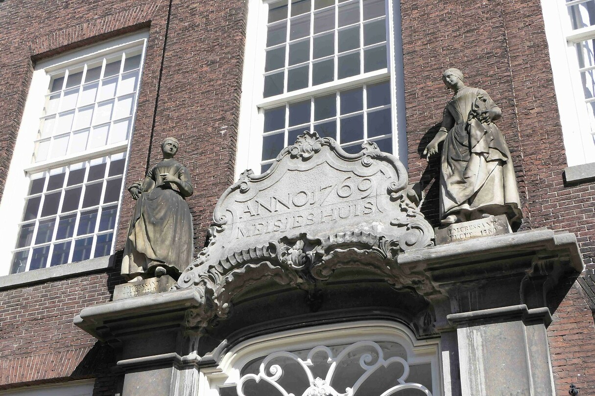 250331 Meisjeshuis
