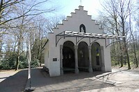 250407 Kapel H. Eik I