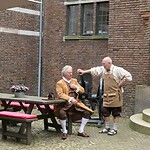 250502 Entourage bij trouwerij