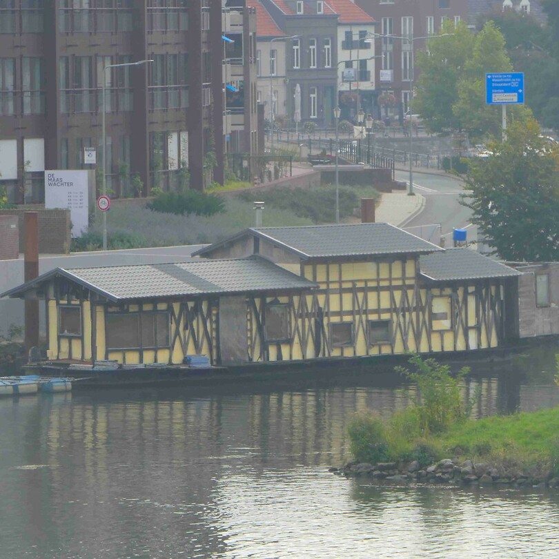 250927 Roertmond  woonboot
