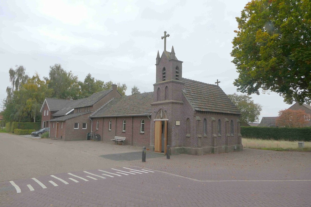 251011 Schoor OLV Lourdes kerk