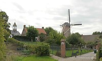 260930_Biervliet_Molen+kerk