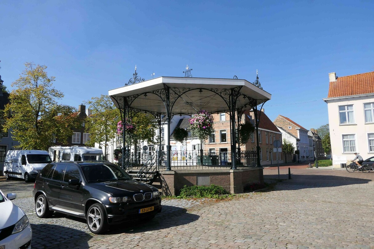 261004_IJzendijke_Muziektent