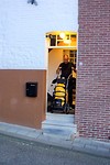 Foto vertek, de pelgrim komt naar buiten.
