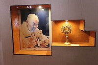 Vele foto’s Pio in museum