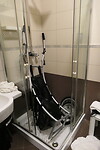 Wat staat daar onder de douche?