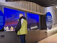 Vitrine met de beklimming van de Noordkaap